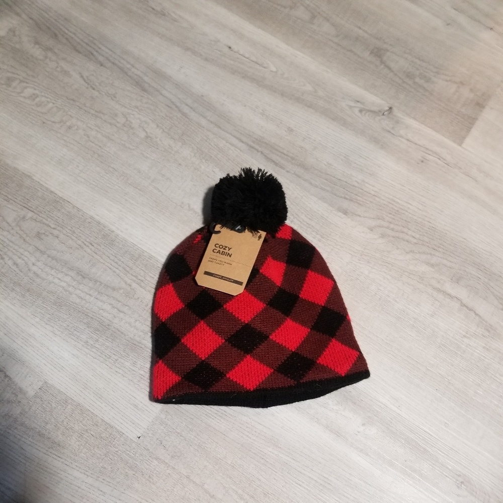 Plaid beanie with ball